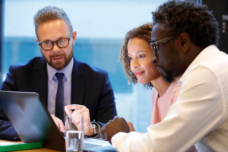 What Does an Investment Accountant Do?